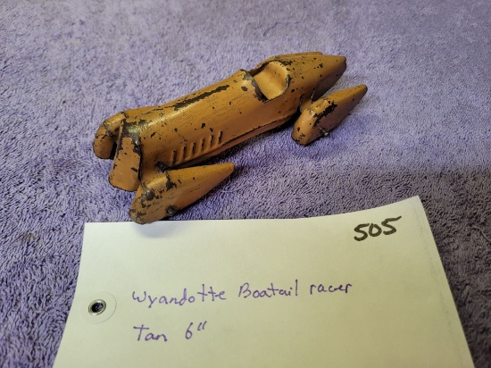 Tan Wyandotte 6 inch Boat Tail Racer