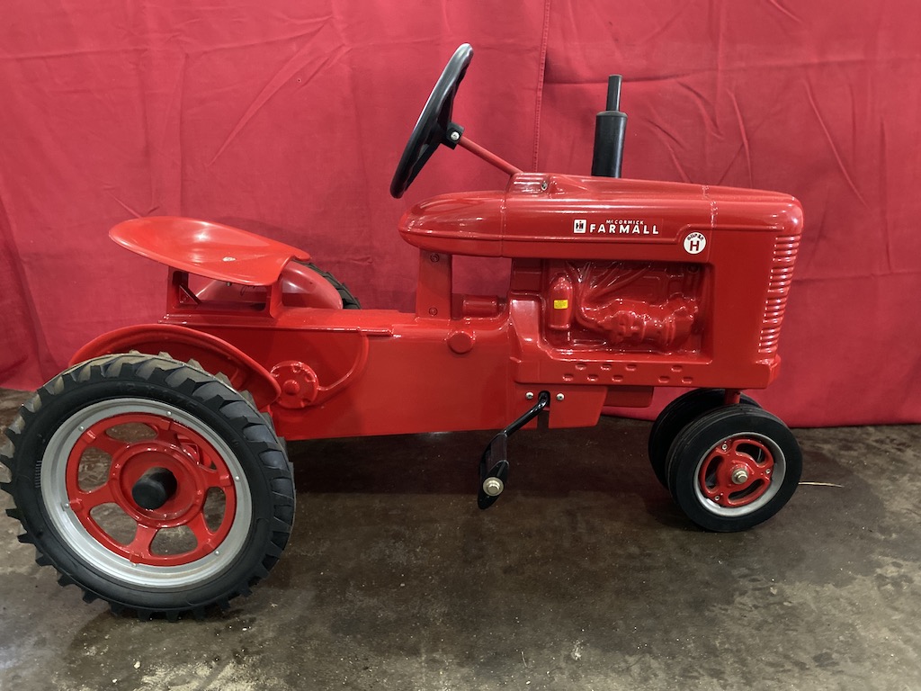 Ertl Farmall Super H Pedal Tractor Proxibid