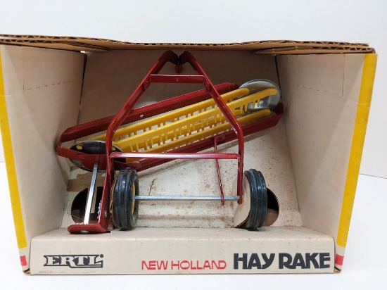 Ertl New Holland Hay Rake