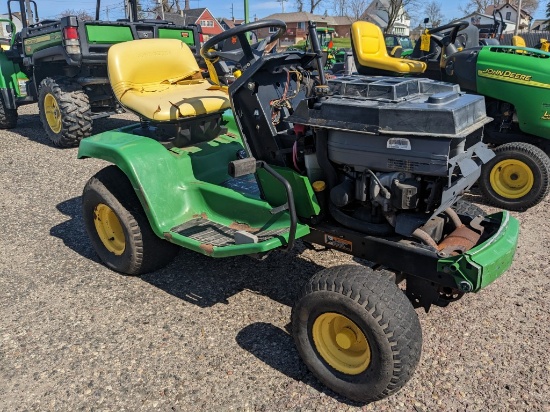 John Deere LX188 Lawn Tractor