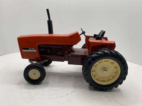 Ertl Allis Chalmers 7040 Tractor