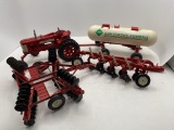 Ertl 4 Piece Diecast Deluxe Farm Set