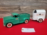 Tonka Toys Farm Truck and Horse Trailer