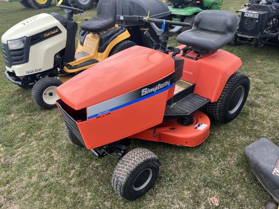 Simplicity Broadmoor Lawn Tractor