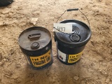 IH Engine Oil Cans
