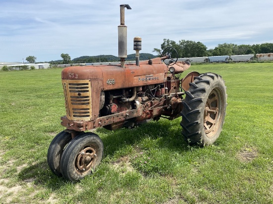 Farmall 450 Tractor
