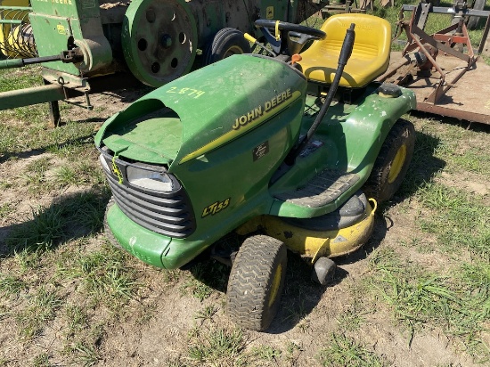 John Deere LT155 Mower