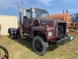Ford L8000 Day Cab
