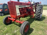 IH Farmall 806 Tractor