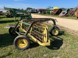 John Deere 660 Rake