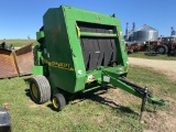 John Deere 557 Baler