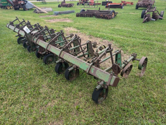 John Deere Cultivator
