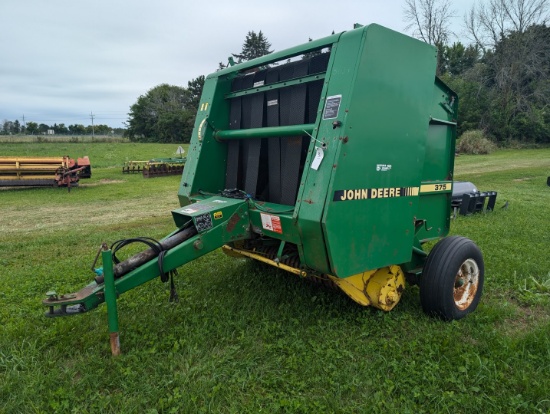 John Deere 375