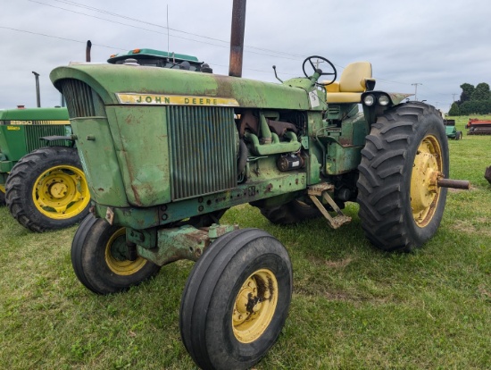 John Deere 4520