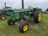 John Deere 4320