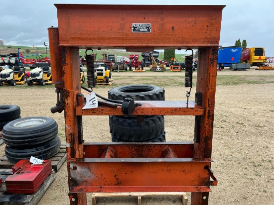 Red Arrow Metal Brake