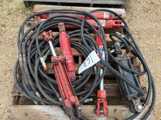 Skid of Hydraulic Rams