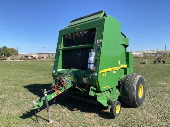 John Deere 568 Megawide Plus Baler