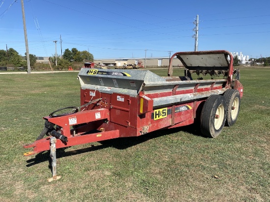 H&S 310 Manure Spreader