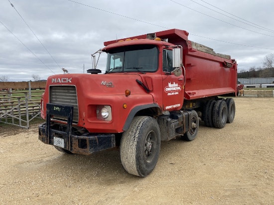 Mack DM690S Dump Truck