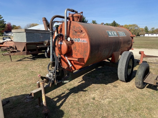 New Idea Manure Tanker