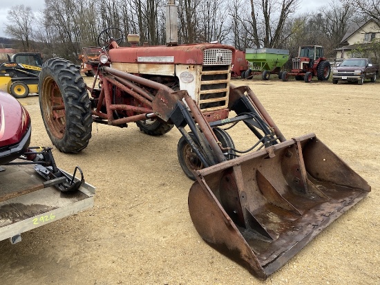 International Farmall 460 Tractor