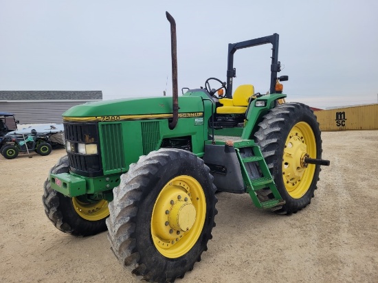 John Deere 7200 MFWD Tractor