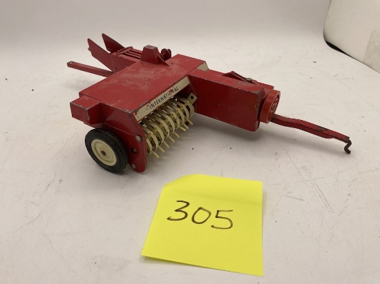 Ertle International Baler