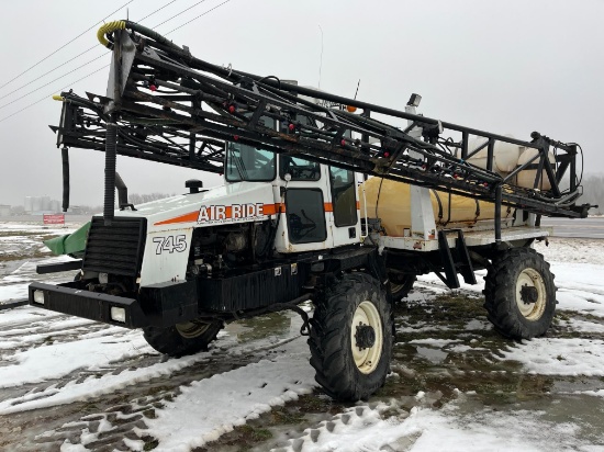 Willmar 745 Sprayer