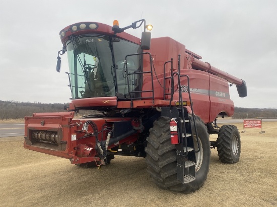 2012 Case IH 7120 Combine