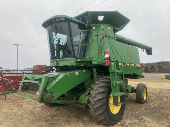 John Deere 9500 Sidehill Combine