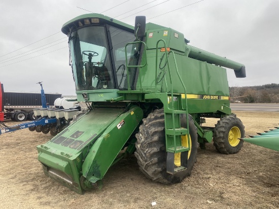 John Deere 9500 Combine