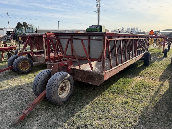 Meyer Feeder Wagon