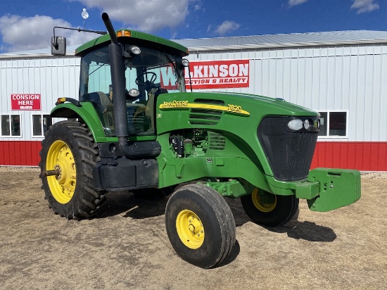 John Deere 7820 Tractor