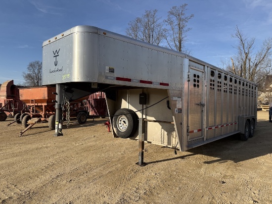 2015 Wilson Livestock Trailer
