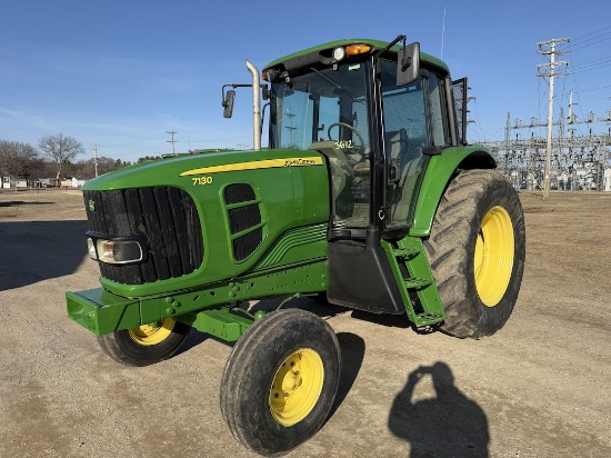 John Deere 7130 Tractor
