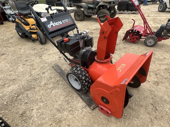 Ariens ST824 Snow Blower