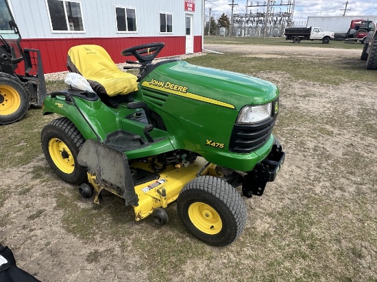 John Deere X475 Lawn Mower