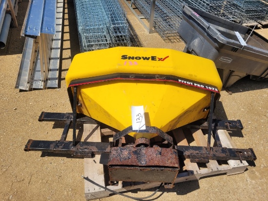 SnowEx Pivot Pro 1075 Tailgate Salt Spreader