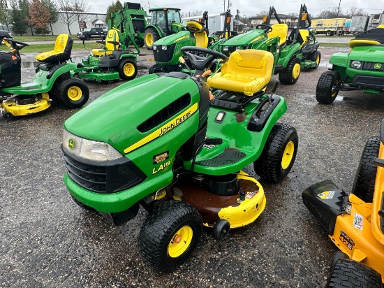 John Deere LA 115 Lawn Mower