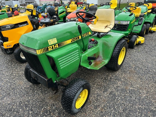 John Deere 214 Lawn Tractor