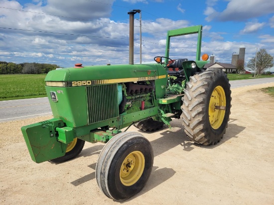 John Deere 2950 Tractor