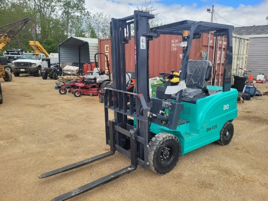 Dig Master Electric Forklift