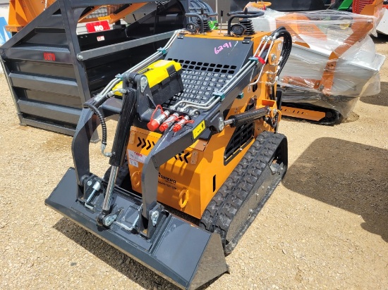 LandHero Mini Skid Steer