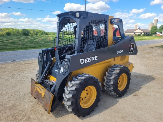 Deere 320G Skid Steer