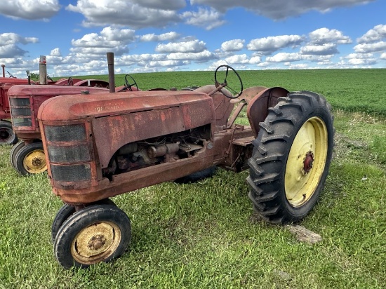 Massey-Harris 101 Junior Tractor
