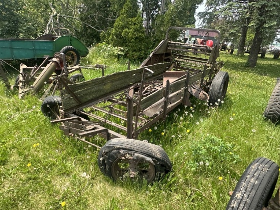 Antique Spreader