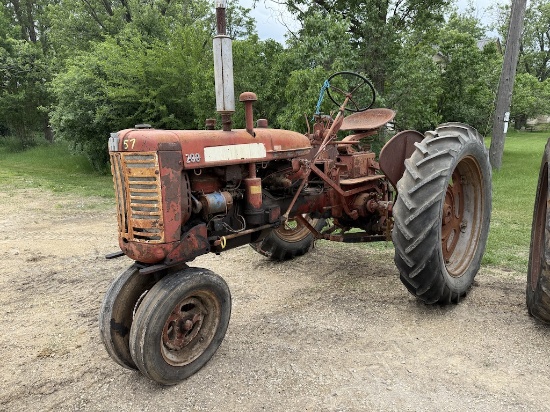 Farmall 200 Tractor
