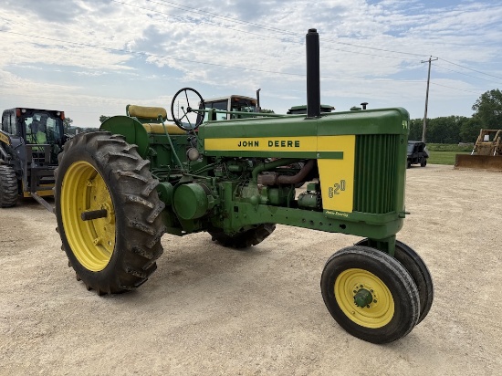 John Deere 620 Tractor