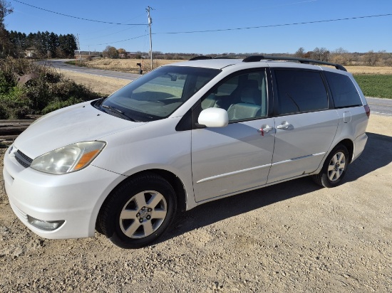 2004 Toyota Sienna